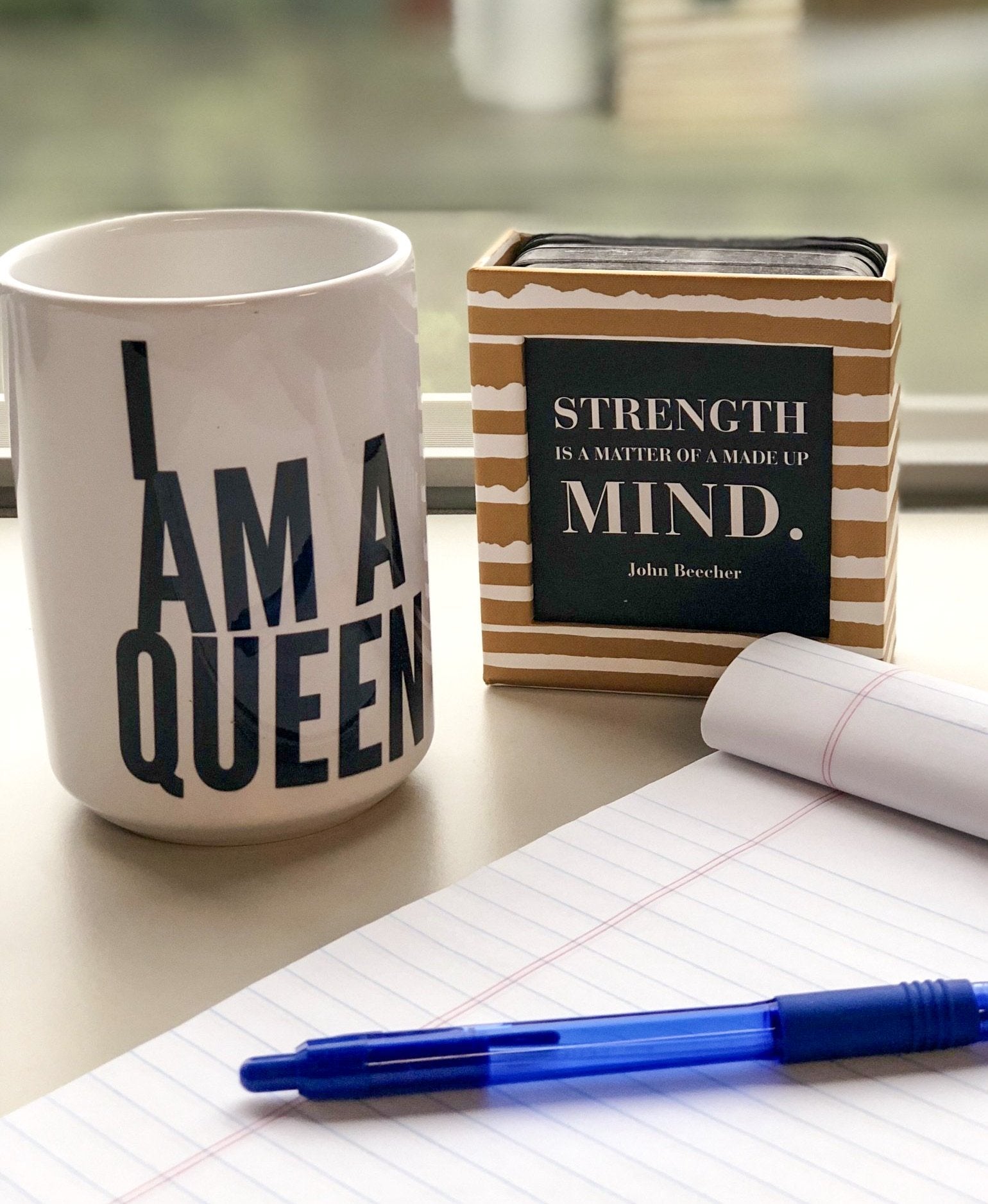 I am a Queen (bold) Mug - Chocolate Ancestor